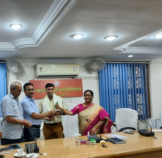 Image of Felicitation by VC after Award