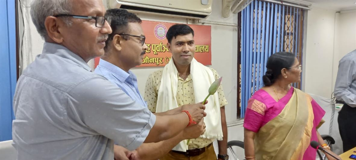 Image of Felicitation by VC after Award